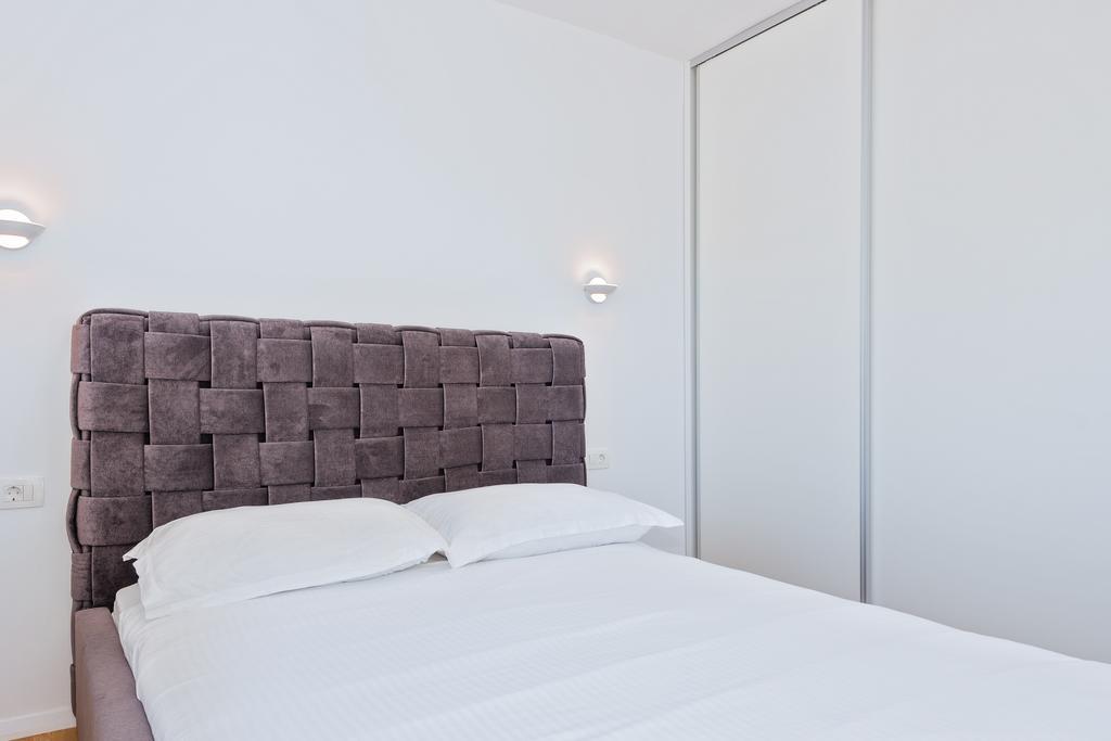 Apartments & Rooms Shark Zaboric Buitenkant foto