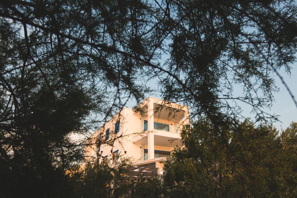 Apartments & Rooms Shark Zaboric Buitenkant foto