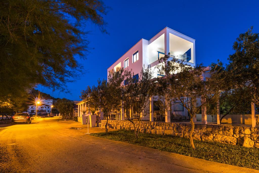 Apartments & Rooms Shark Zaboric Buitenkant foto