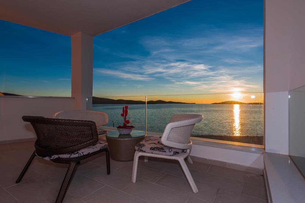 Apartments & Rooms Shark Zaboric Buitenkant foto