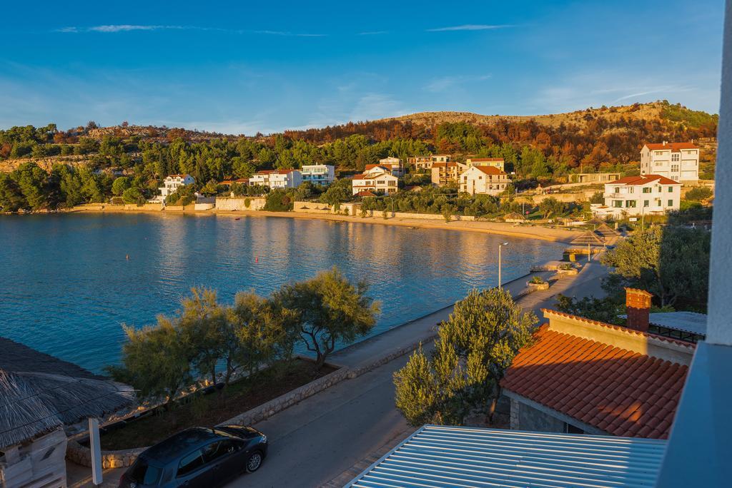 Apartments & Rooms Shark Zaboric Buitenkant foto